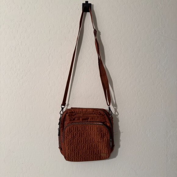 Lug Quilted Crossbody Bag | Rust Brown | Adjustable Strap - Picture 2 of 5